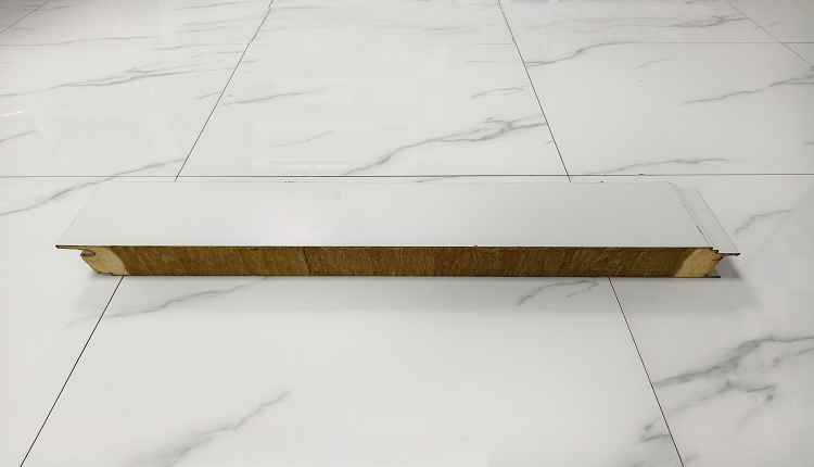 純平面聚氨酯封邊巖棉復(fù)合板